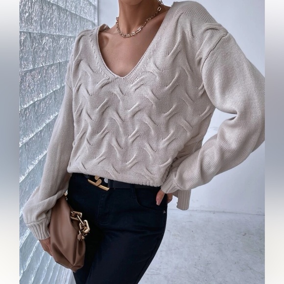 Lace up sweater - Picture 2 of 13